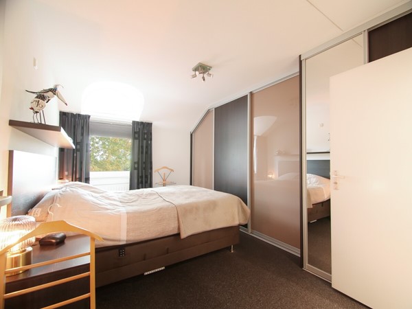 Foto - Te koop: Vrijstaande woning uit 1990 in Vaals met hoogwaardige afwerking, voldoende ruimten, garage en tuin op een ruim perceel